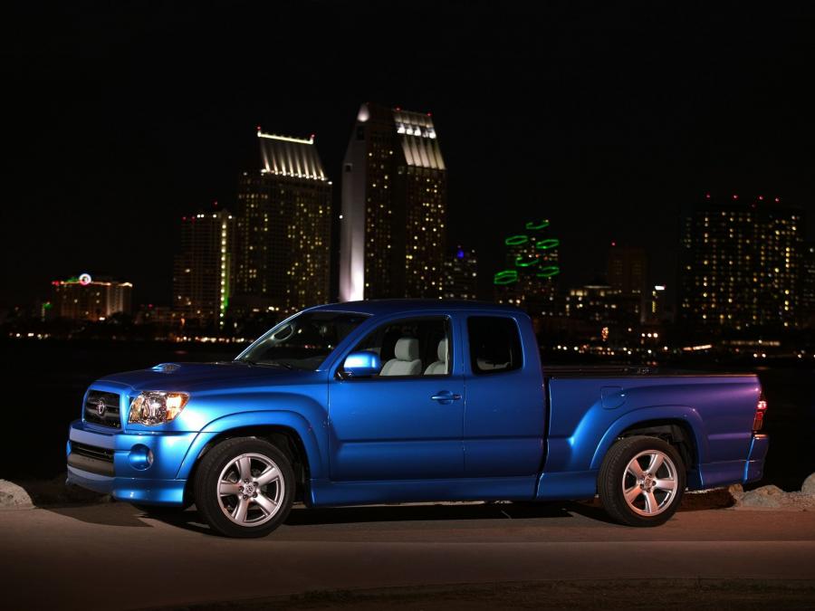  Toyota Tacoma X-Runner in Speedway Blue 2005 года  (фото 19 из 25)